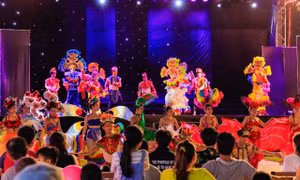 Có gì hot ở Carnival tuyệt phẩm ánh sáng tại Lễ hội đèn lồng Sun World Danang Wonders?