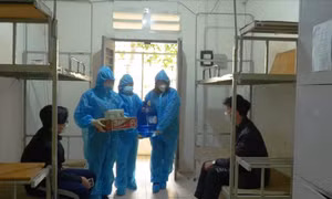 An tâm trong ký túc xá cách ly hàng trăm sinh viên diện F0