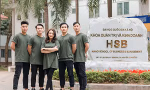 Thí sinh tự ghi hình để tham gia sơ tuyển vào ngành Quản trị và An ninh