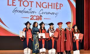 Khóa sinh viên đặc biệt nhất của Đại học Bách khoa Hà Nội tốt nghiệp