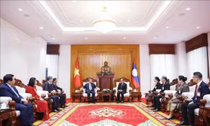 Tổng Bí thư Tô Lâm gặp các nguyên Tổng Bí thư, Chủ tịch nước Lào 