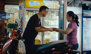 ‘Sạc đầy yêu thương’ mùa Tết 