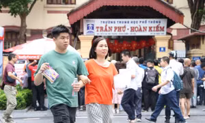 Ngày thi đầu tiên: Sát cánh cùng thí sinh, đề thi đánh giá cao khả năng tư duy