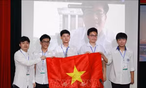 19 học sinh đoạt giải Olympic được tặng Huân chương Lao động