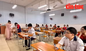 Thí sinh ổn định phòng thi, sẵn sàng bước vào các môn thi tự chọn 
