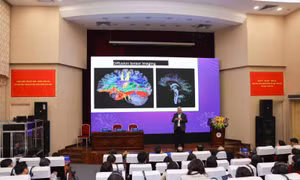 Nhà khoa học bàn thảo cách dạy học tiên tiến hiệu quả 