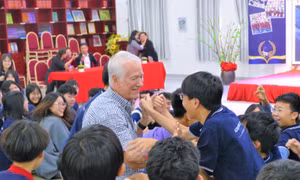 Cùng học sinh tìm hiểu kỹ năng sống thành công trong thời đại AI 