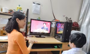 Khoảng 1,5 triệu học sinh cần hỗ trợ máy tính để học trực tuyến 