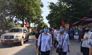 Chiều 2/9, thí sinh tốt nghiệp THPT đợt 2 đến điểm thi nghe phổ biến quy chế