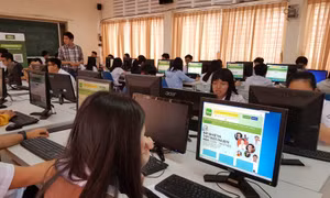 Bộ GD&ĐT đề nghị Chính phủ có chính sách miễn giảm các khoản đóng góp của toàn ngành