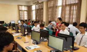Cơ sở giáo dục nào nào được tổ chức thi đánh giá năng lực ngoại ngữ?  