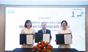 Ra mắt chương trình đào tạo Chuẩn mực Báo cáo tài chính quốc tế