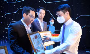 Tri thức trẻ Việt Nam hiến kế với chuyển đổi số quốc gia 