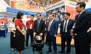 Đại học Bách khoa Hà Nội lên tiếng về mẫu robot 2 chân tham dự triển lãm thành tựu đất nước