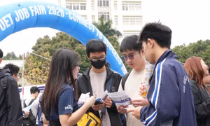 Nhà trường khó xử vì sinh viên ngành công nghệ đi làm sớm 