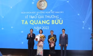 Trải lòng của hai nhà khoa học giành giải thưởng Tạ Quang Bửu năm 2022
