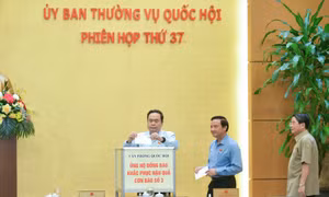 Ủy ban Thường vụ Quốc hội ủng hộ đồng bào khắc phục hậu quả cơn bão số 3 