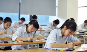 Đề tham khảo thi tốt nghiệp THPT 2021: Học sinh 'dễ thở' với Toán - Ngữ văn