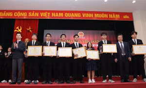 Tuyên dương 33 học sinh đoạt giải Olympic và Khoa học kỹ thuật quốc tế 