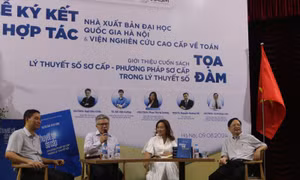 Ra mắt cuốn sách về Lý thuyết số sơ cấp của GS.TSKH Ngô Bảo Châu