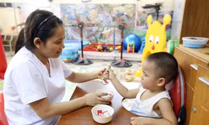 Điều kiện để giáo viên hưởng phụ cấp dạy học sinh khuyết tật 