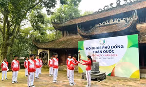 Lễ xin lửa khai mạc Hội khỏe Phù Đổng toàn quốc lần thứ X 