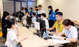 Các trường đại học tiếp tục công bố điểm chuẩn dự kiến và điểm sàn  