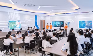 Trường Đại học FPT được Coursera vinh danh thành tựu xuất sắc đổi mới AI 