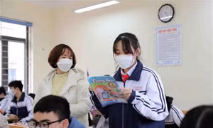 Hà Nội lý giải với phụ huynh về việc thông báo muộn chỉ tiêu song bằng tú tài