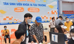 Thứ trưởng Bộ GD&ĐT lý giải vì sao tỷ lệ người nhập học đại học thấp