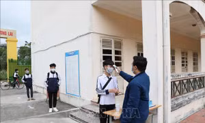 Hà Nội: Thêm địa bàn dừng cho học sinh đến trường vì dịch COVID-19 phức tạp