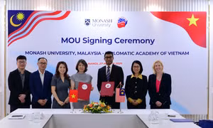 Cơ hội học bổng học tập quốc tế cho sinh viên có hoàn cảnh khó khăn