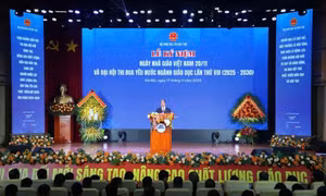 Bộ trưởng Bộ Giáo dục và Đào tạo: Kỷ niệm ngày 20/11 năm nay có nhiều nét đặc biệt