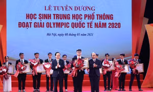 100% học sinh dự thi Olympic khu vực và quốc tế năm 2020 đều đoạt giải 