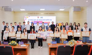 Ba sinh viên Việt Nam sẽ tham gia Cuộc thi vô địch thiết kế đồ họa thế giới ACP 2025 tại Mỹ