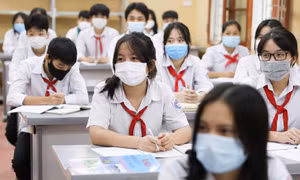 Bộ GD&ĐT kiến nghị miễn toàn bộ học phí cho học sinh THCS từ năm học 2022 - 2023