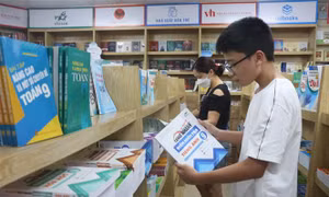 Nhà xuất bản Giáo dục Việt Nam trả lời về giá sách giáo khoa năm học mới