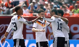 Đức - Curacao: Đừng để tiền thưởng níu chân Mannschaft 