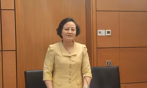 Bộ trưởng Bộ Nội vụ làm rõ những bất cập trong cải cách tiền lương 