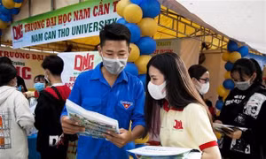 Xét tuyển kết hợp vào Trường Đại học Thương mại cần điều kiện gì? 