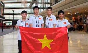 Bốn học sinh Việt Nam đều đoạt huy chương tại Olympic Tin học quốc tế 2023