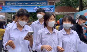 Phổ điểm thi tốt nghiệp THPT 2022 rất ấn tượng và có cải thiện ở môn Lịch sử, tiếng Anh