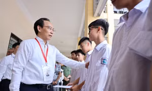 Bộ trưởng Bộ Giáo dục và Đào tạo: Đặt quyền lợi chính đáng của thí sinh lên hàng đầu 