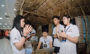Học sinh phổ thông sẵn sàng ứng thí cuộc thi AI toàn quốc 