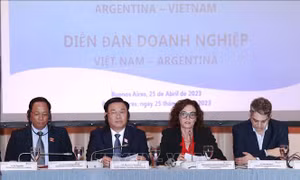 Chủ tịch Quốc hội Vương Đình Huệ dự Diễn đàn doanh nghiệp Việt Nam - Argentina