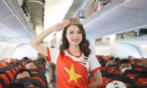 Tưng bừng kỷ niệm 78 năm Quốc Khánh Việt Nam trên độ cao 10.000 m cùng Vietjet