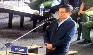 ‘Nóng’ lời thú nhận tại phiên tòa vụ đánh bạc nghìn tỷ và vụ tát học sinh tại Quảng Bình