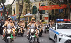 Hà Nội ra quân bảo đảm trật tự, an toàn giao thông dịp sau Tết