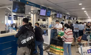 Giá vé máy bay dịp nghỉ Lễ 30/4 - 1/5 tăng từng ngày. Ảnh: Hoàng Tuyết.