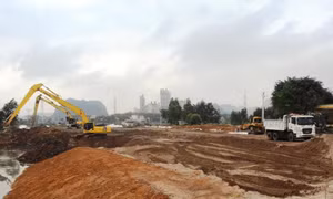 Dự án đang tăng tốc thi công tại 5 gói thầu trên toàn tuyến.